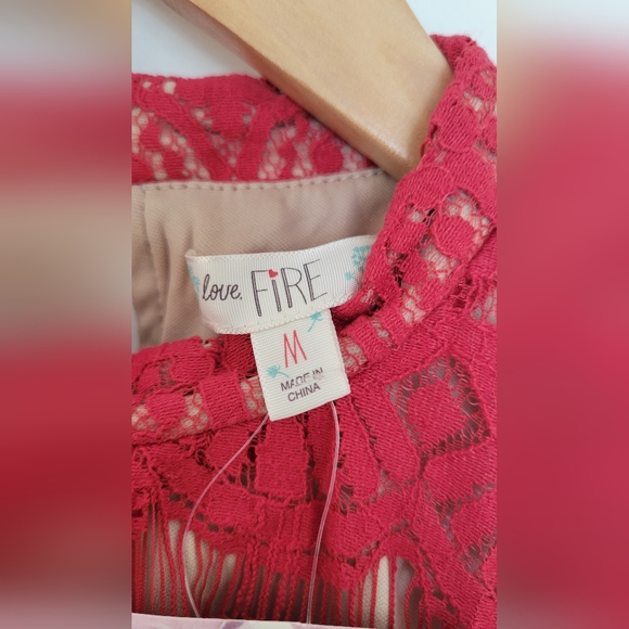 Lace romantic red top - Picture 3 of 5